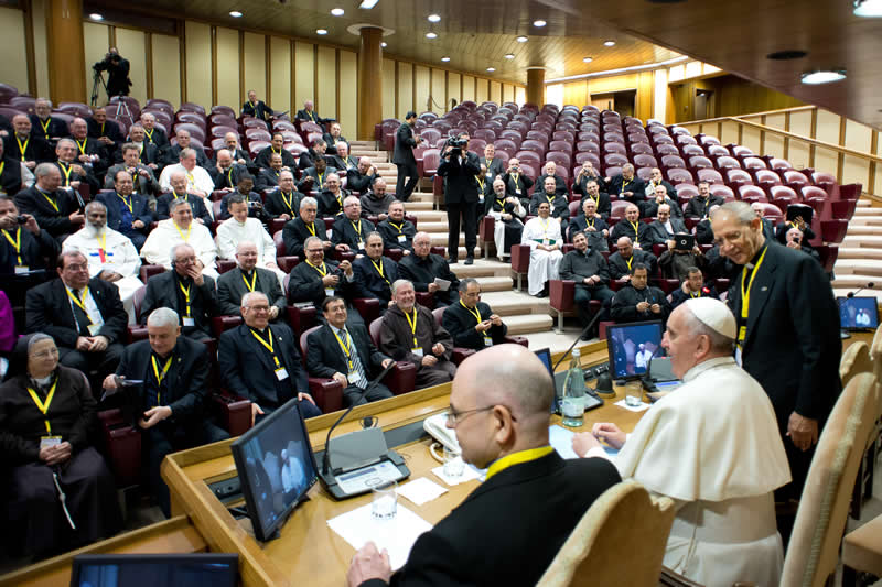 El Papa Francisco agradece a los religiosos su esfuerzo por vivir y contagiar la alegría del Evangelio