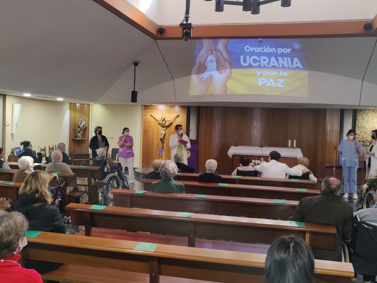 San Camilo ora por la paz en Ucrania