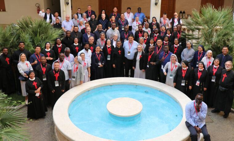 ✨ Oramos juntos por las vocaciones camilianas ✨